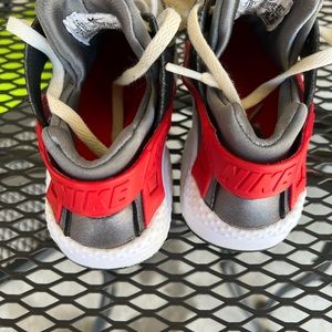 Nike Huarache unisex size 1